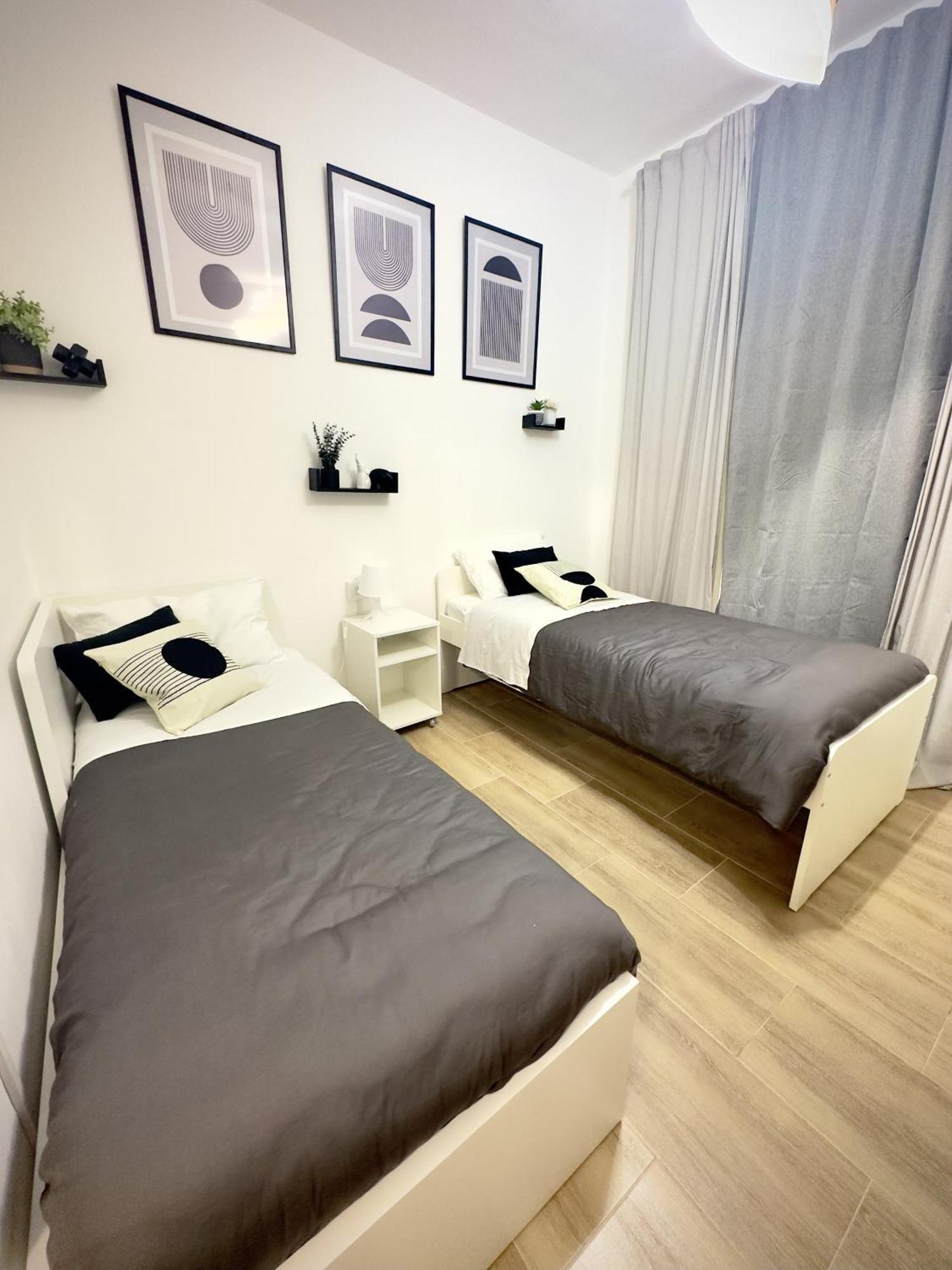 Апартаменти Dama House Airport&Hospital Катанія Екстер'єр фото